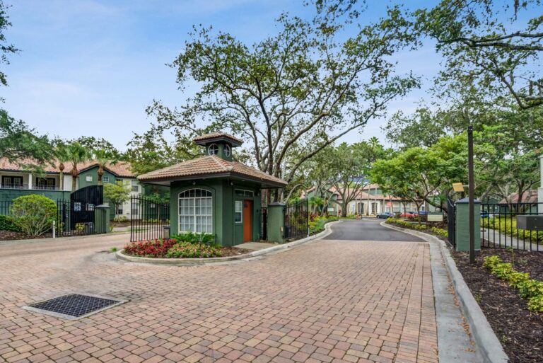 Our New Tampa apartments are a gated community offering luxury amenities.